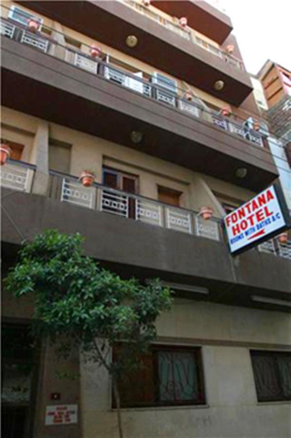 Fontana Luxor Hostel Exterior foto